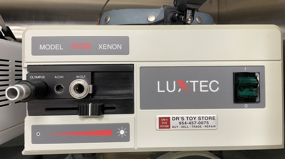 Luxtec Model 9100 Xenon Light Source
