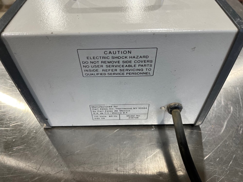 Zeiss LFS 200 fiberoptic light source