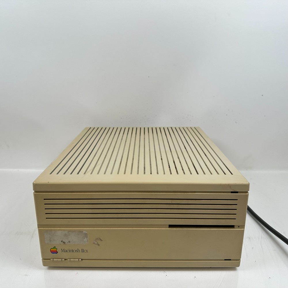 Apple Macintosh IIcx M5650 Personal Computer Vintage