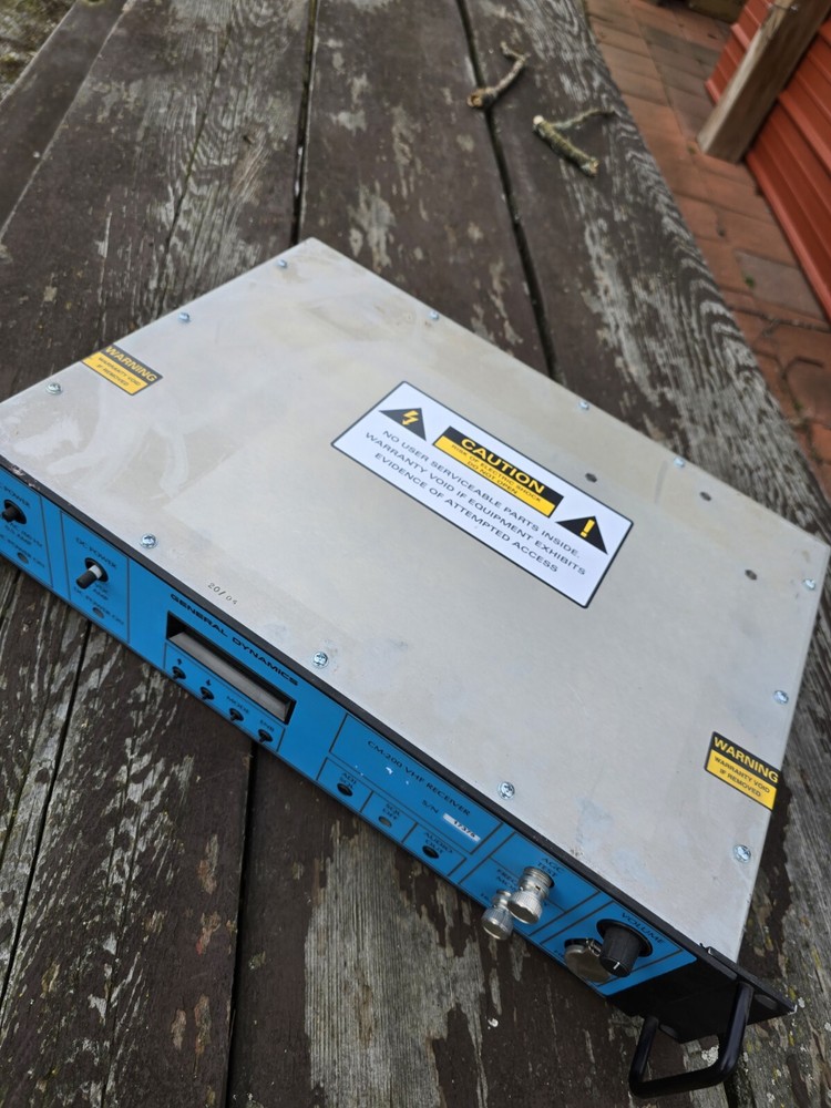 General Dynamics CM-200 VHF Receiver