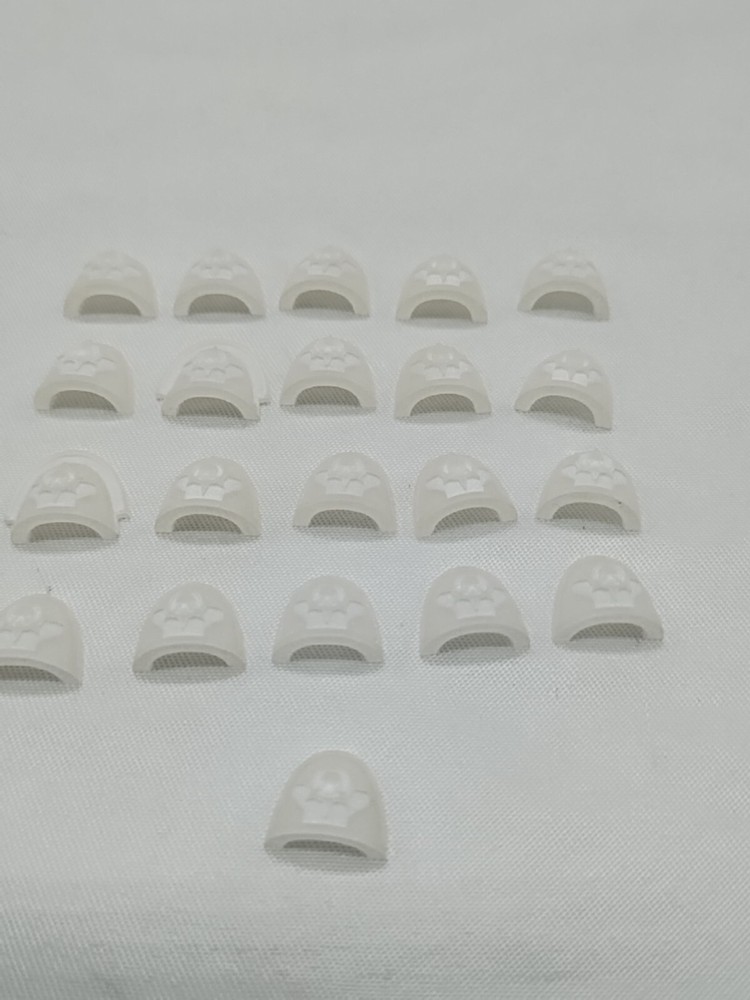 (21) Warhammer Shoulder Pad Bits And Pieces