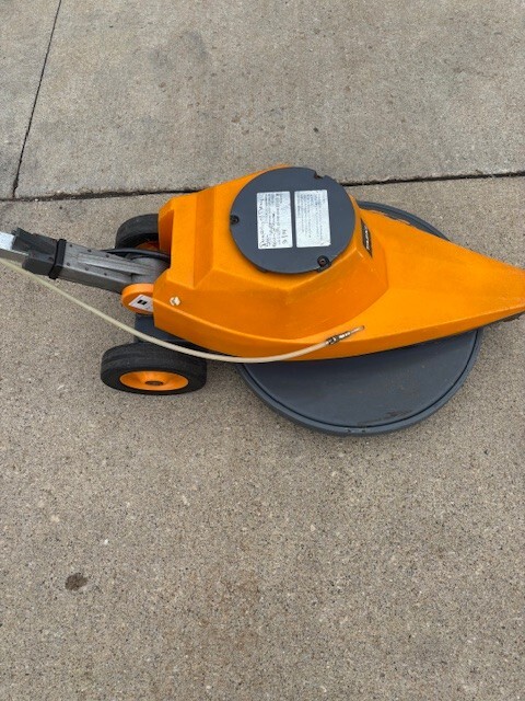 Taski Supersonic Floor Scrubber/Buffer/Burnisher Uses a 20" buffing pad, #9542