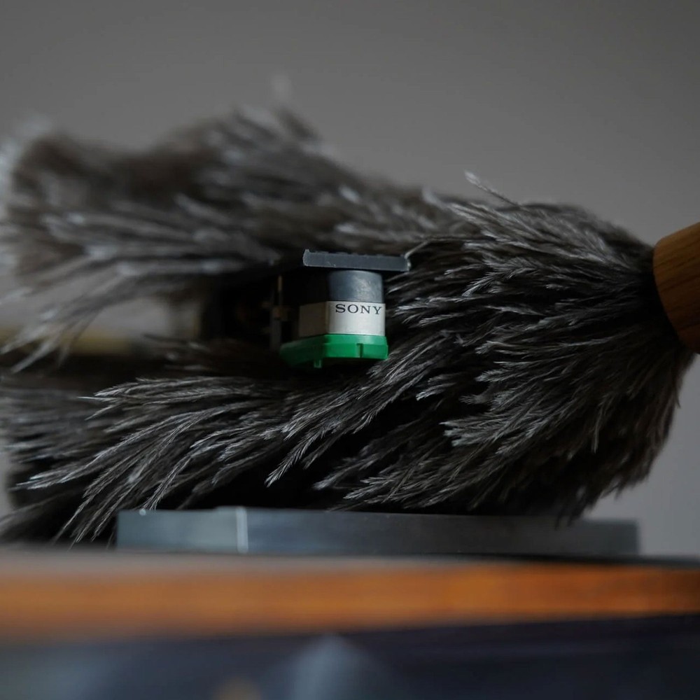 Vinyfix: Feather Record Duster & Single Adaptor / Stand