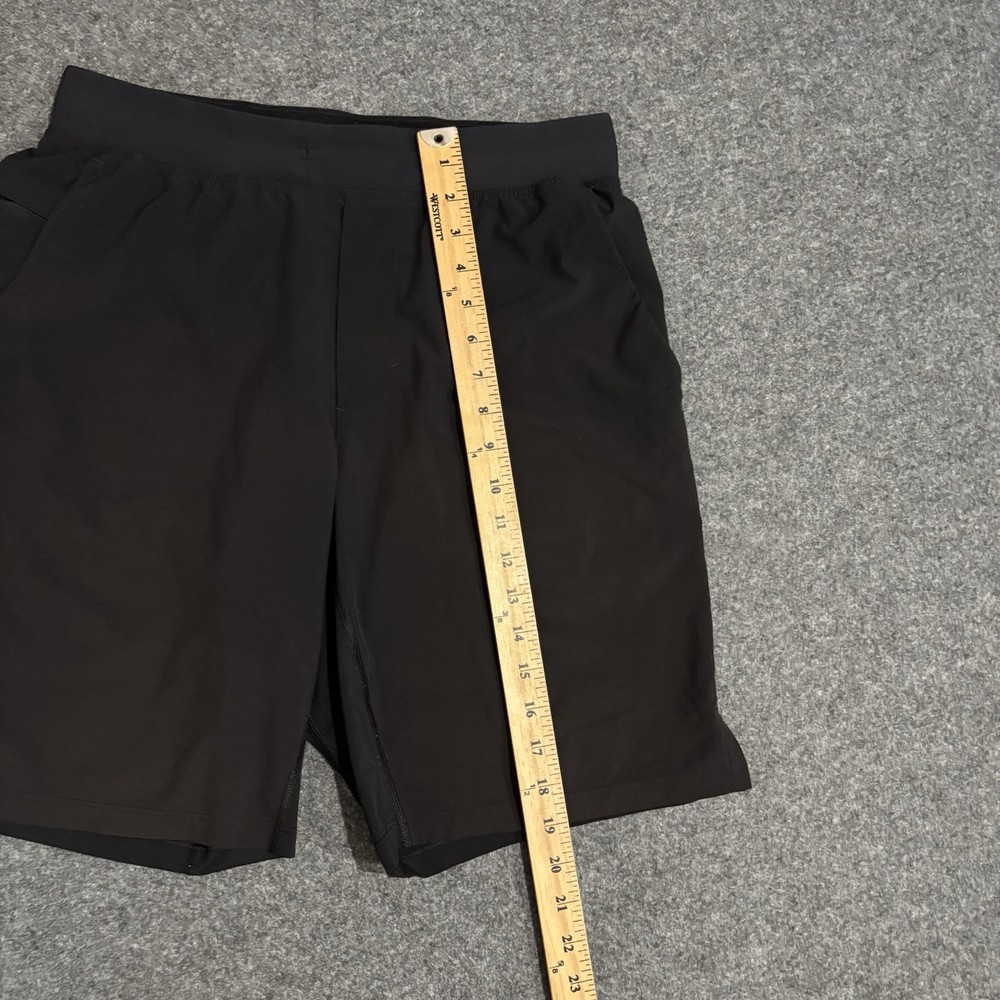Lululemon T.H.E. Short Size Medium Linerless LM7AJBS Black