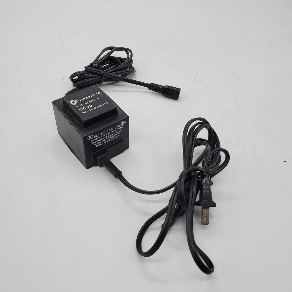COMMODORE VIC-20 COMPUTER + VIC 1541 DISK DRIVE + JOYSTICK [CLEANED/TESTED 100%]