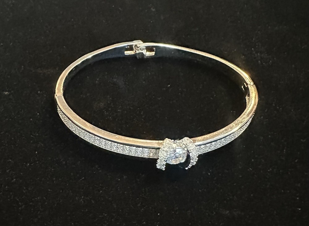 Gorgeous Silver Rhinestone Bracelet