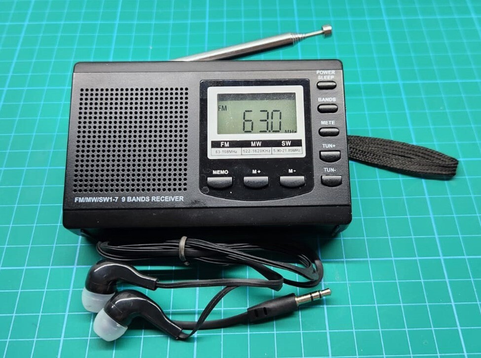 SET - Micro Spy Bug operating outside FM broadcasting area & special FM receiver