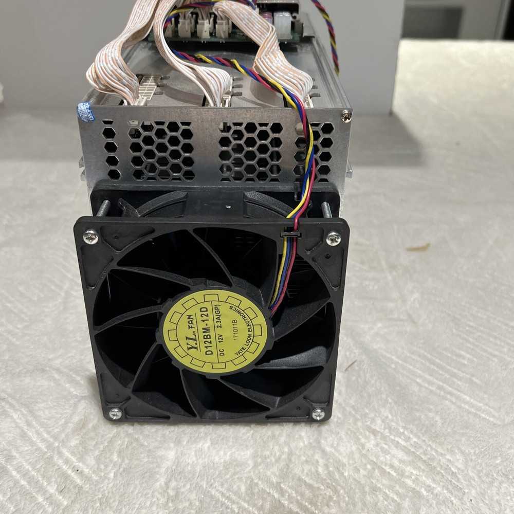 Bitmain Antminer D3 19.3Gh Mining X11 Algorithm (USA Seller) (Lightly Used)