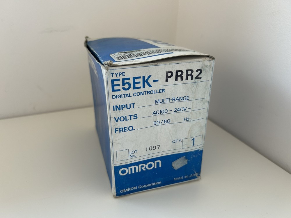 Omron Digital Controller E5EK-PRR2 Made in Japan New Old Stock