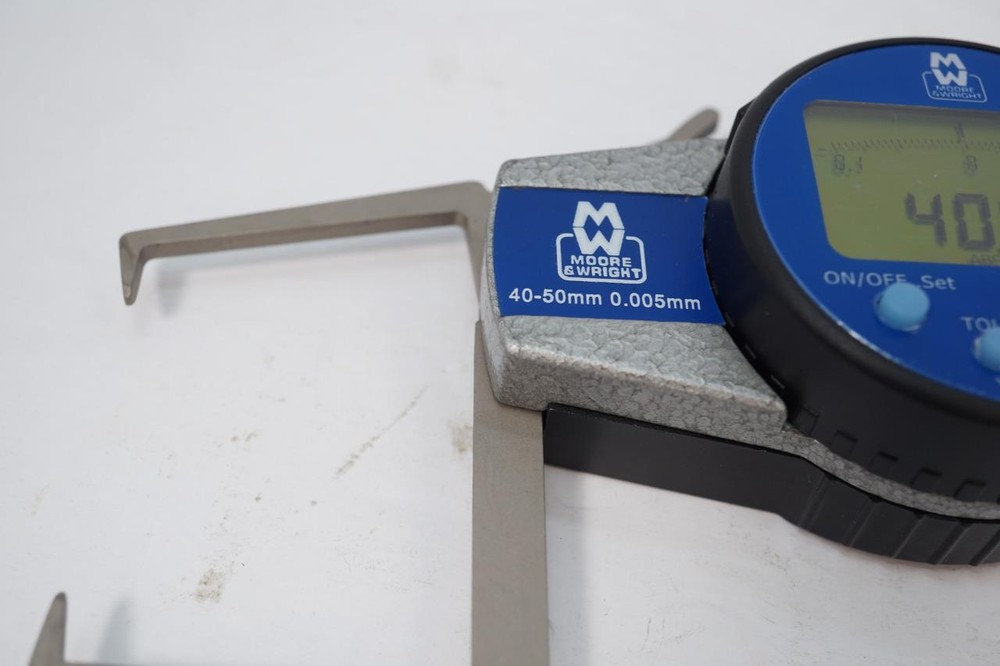 New Moore & Wright 40-50mm 1.6-2" Digital External Caliper Quick Tester. $355
