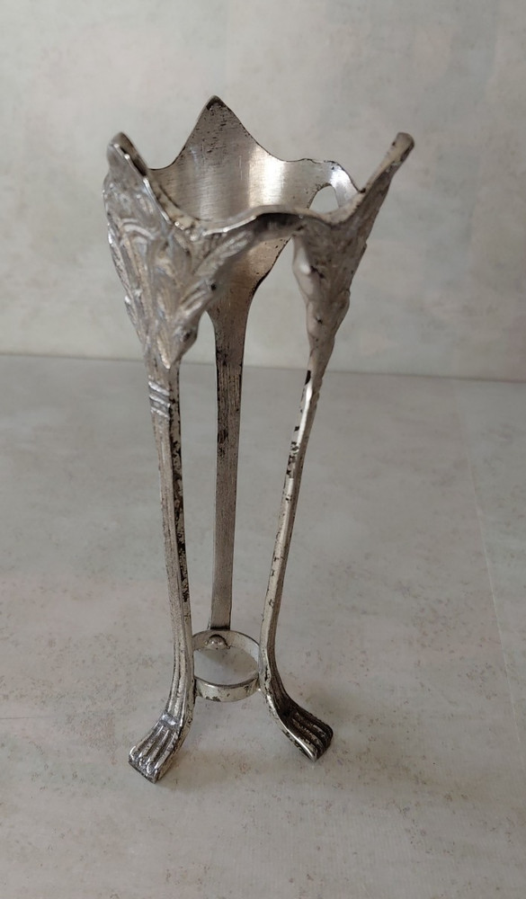 Art Nouveau Foliate Pattern Egg or Conical Bowl Stand 5.5x2" Silverplated 2a