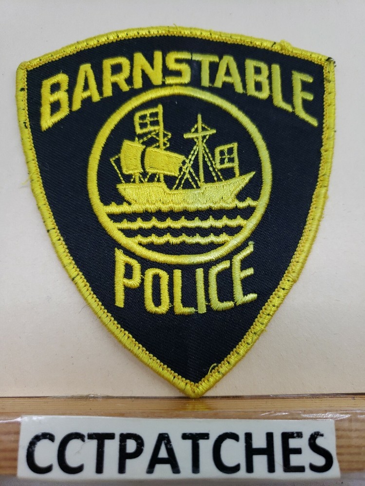 BARNSTABLE, MASSACHUSETTS POLICE SHOULDER PATCH MA