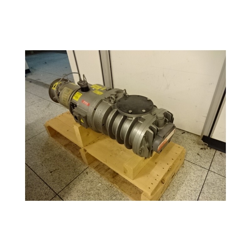 ROOTS VACUUM PUMP