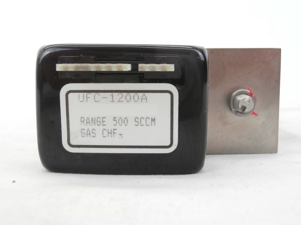 UNIT Instruments UFC-1200A Mass Flow Controller 500 SCCM CHF3 Working Spare