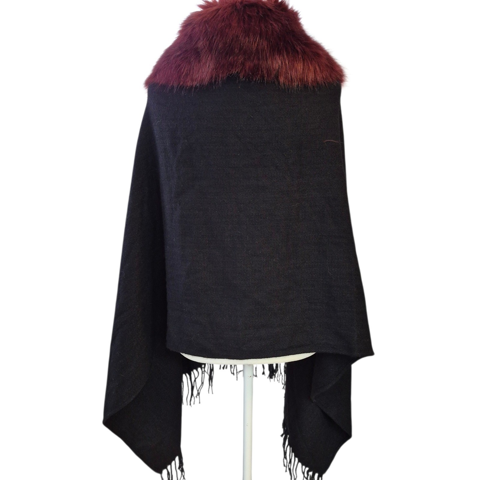 Jessica McClintock Faux Fur Trimmed Shawl Wrap Scarf Black Red Fringe One Size