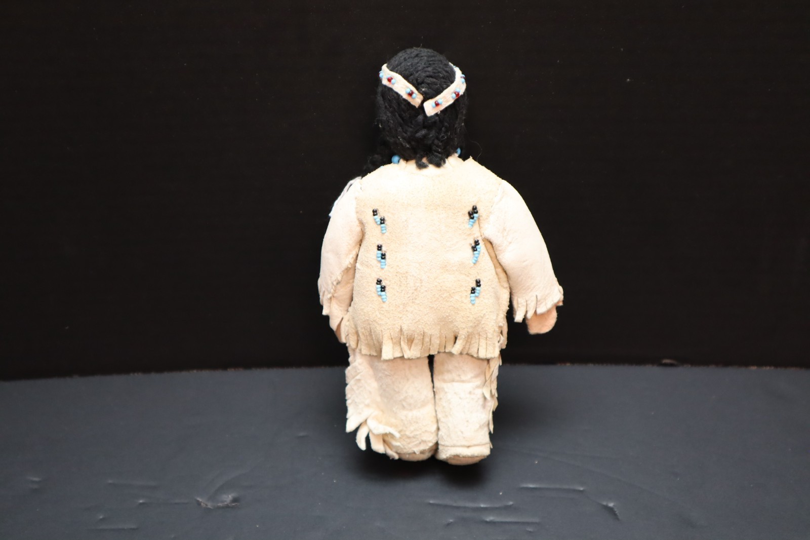 Antique NATIVE AMERICAN SIOUX Indian Beaded Apple head Leather Hide Doll 7" Tall