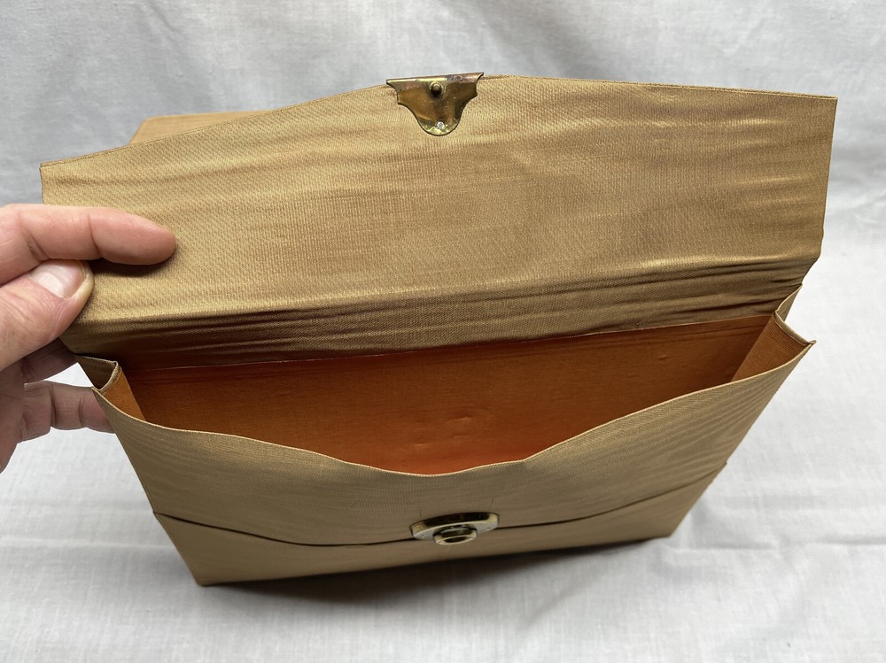 Locking Document Case – Camel Color