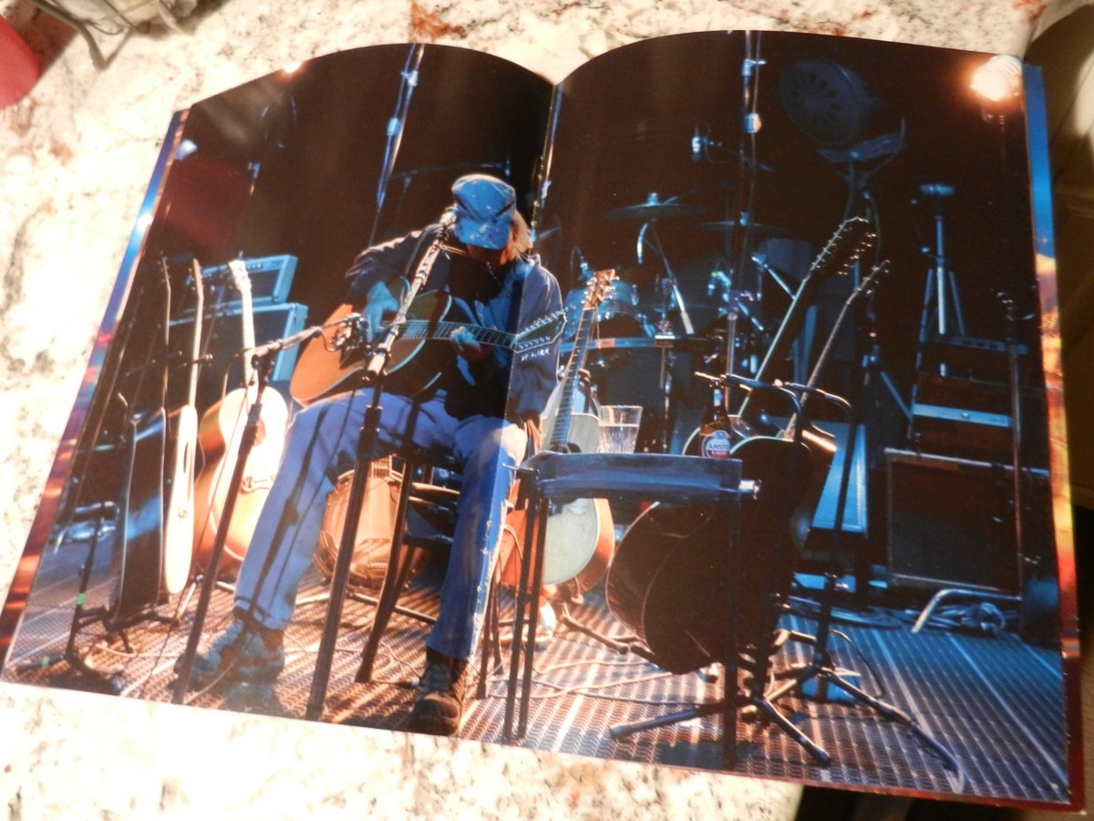NEIL YOUNG 2007 Continental Tour Book / Chrome Dreams W/TICKET Shea's Buffalo NY