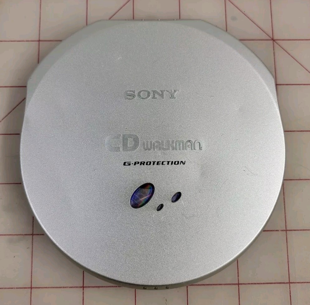 Sony Portable CD Player Walkman D-EJ915 Tested Works