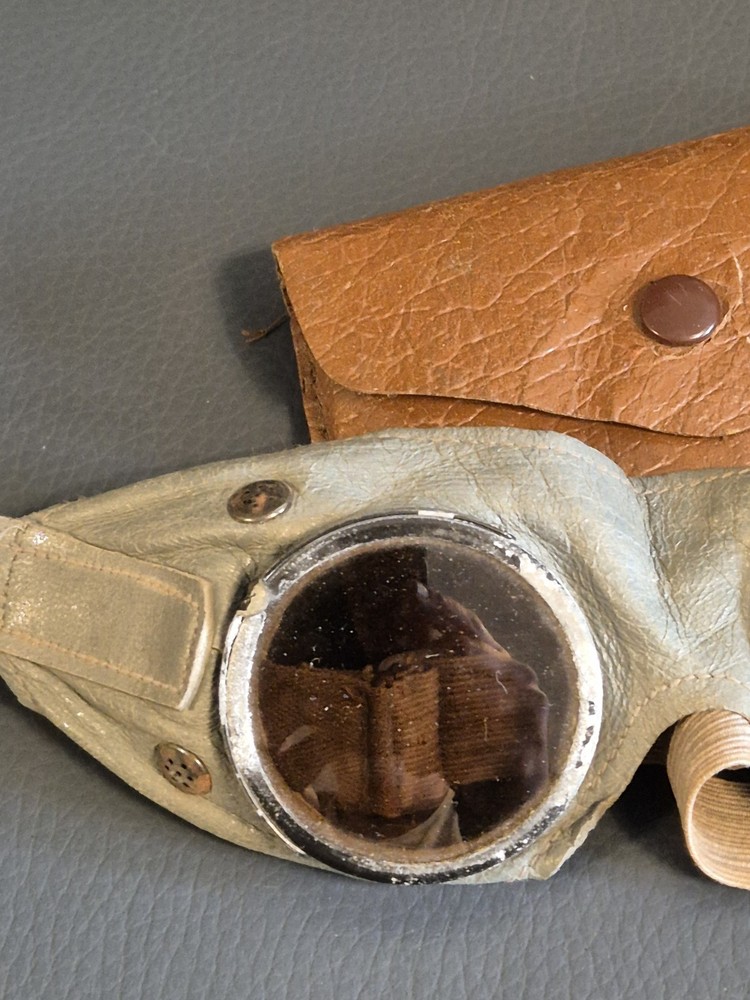 WW2 genuine German Army DAK or Tropical troops Goggles with case