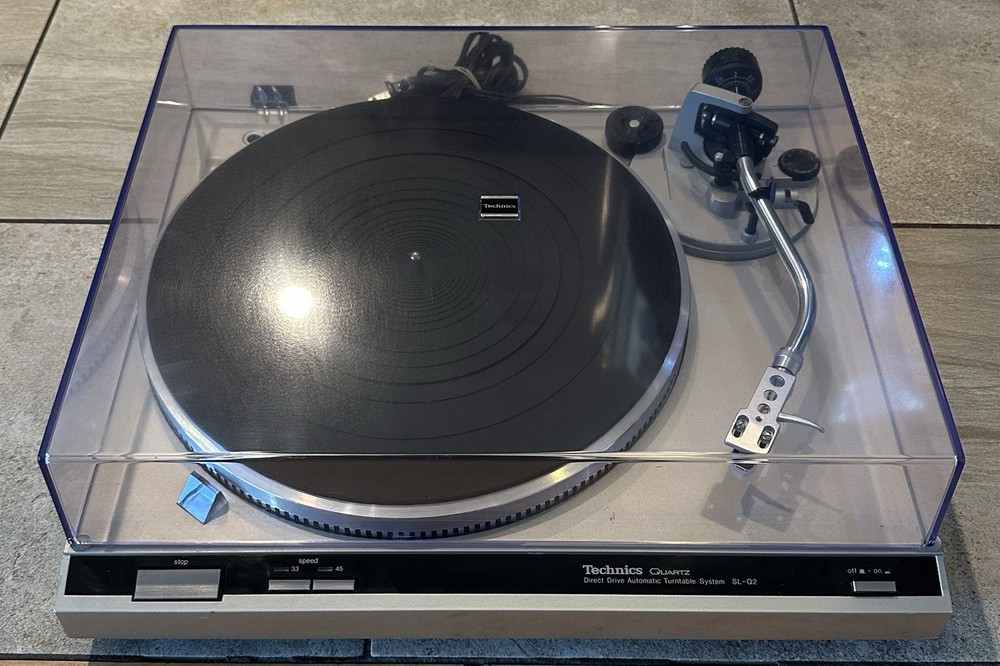 Technics SL-Q2 Semi-Automatic Quartz Direct Drive Turntable Serviced