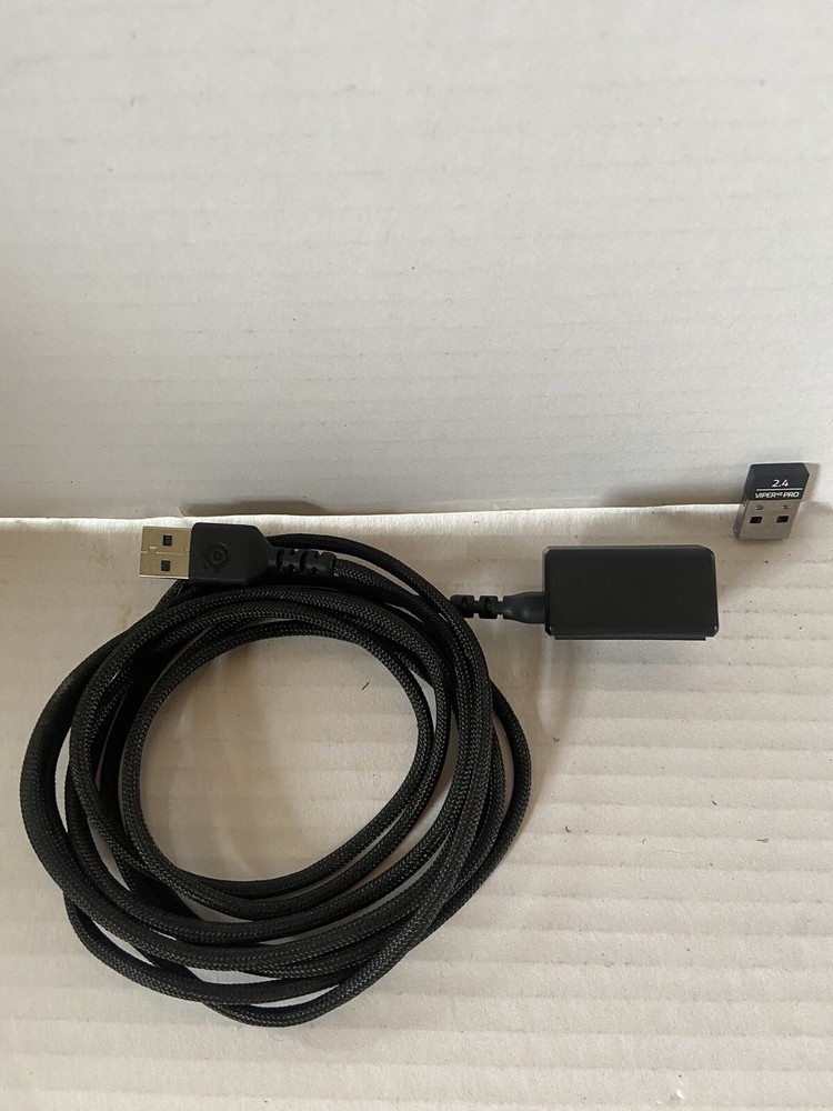 Razer Receiver Dongle Viper V2 Pro Cable+Dongle+USB Included. Untested READ