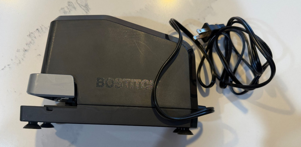 Bostitch B8E-VALUE B8 Impulse 45 Sheet Electric Stapler and Staples - Black