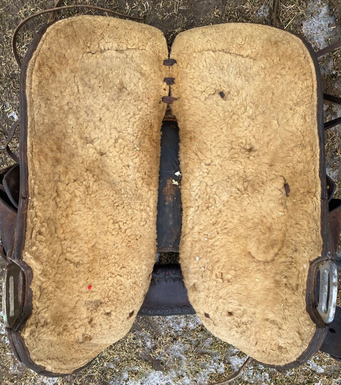 Used/Vintage 15" Simco Balanced Ride Western saddle