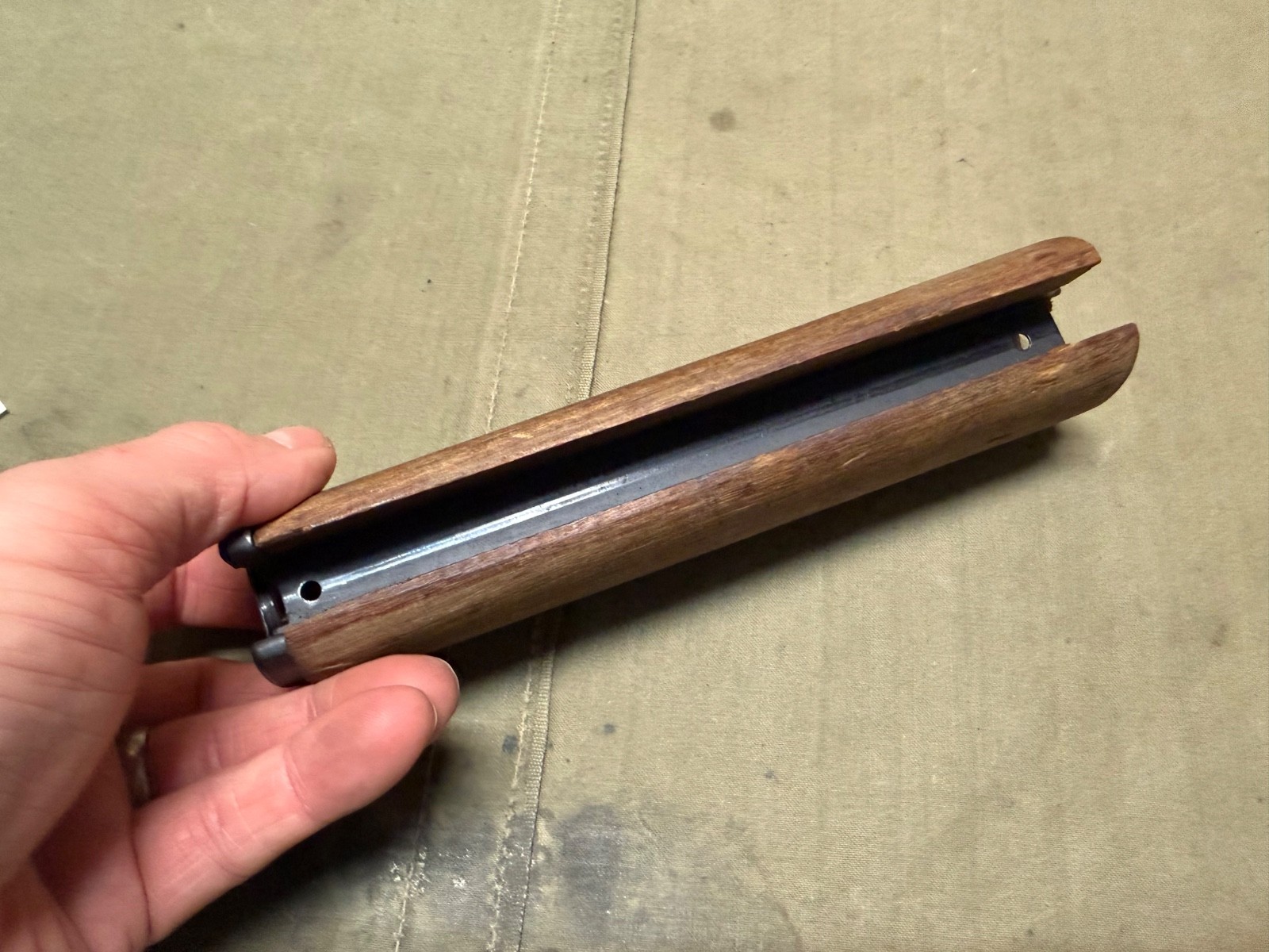 ORIGINAL WWII US ARMY M1 GARAND RIFLE FRONT WOODEN HAND GUARD & SPACER