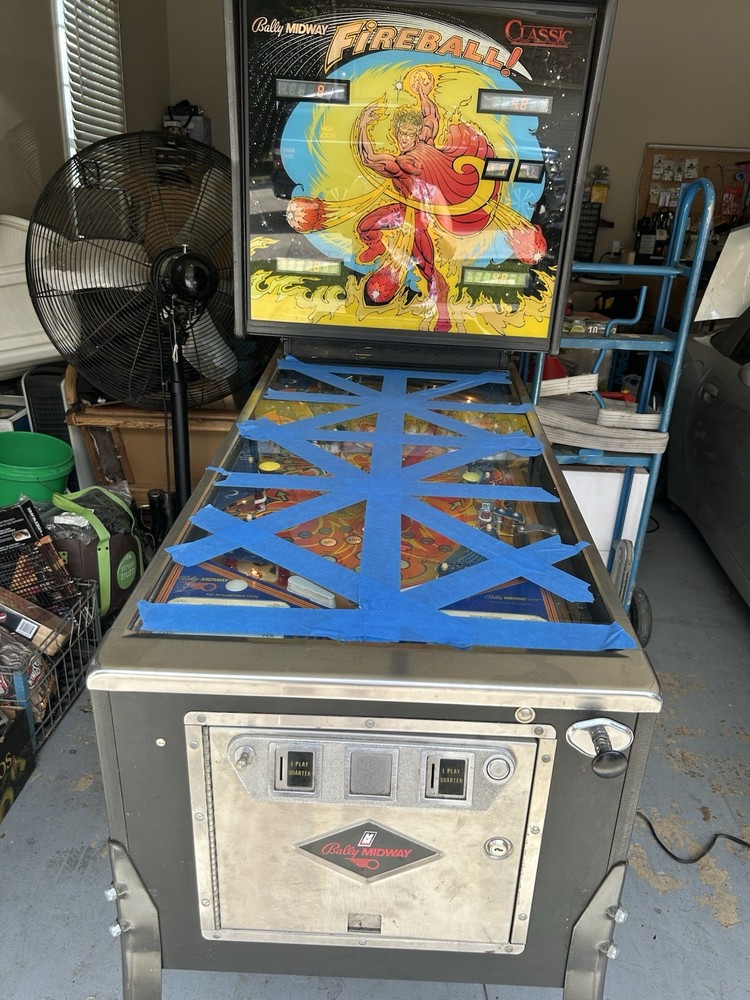 1985 Fireball Pinball Machine