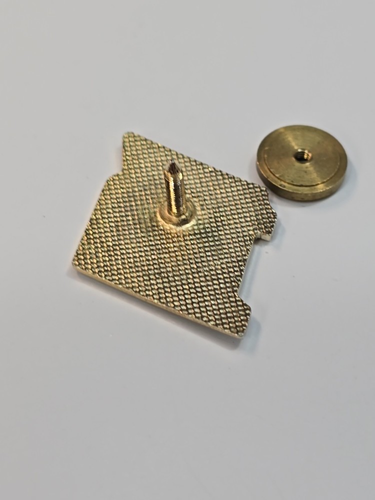 River Run 1995 So. Cal. Lapel Jacket Hat Pin Screw-Back
