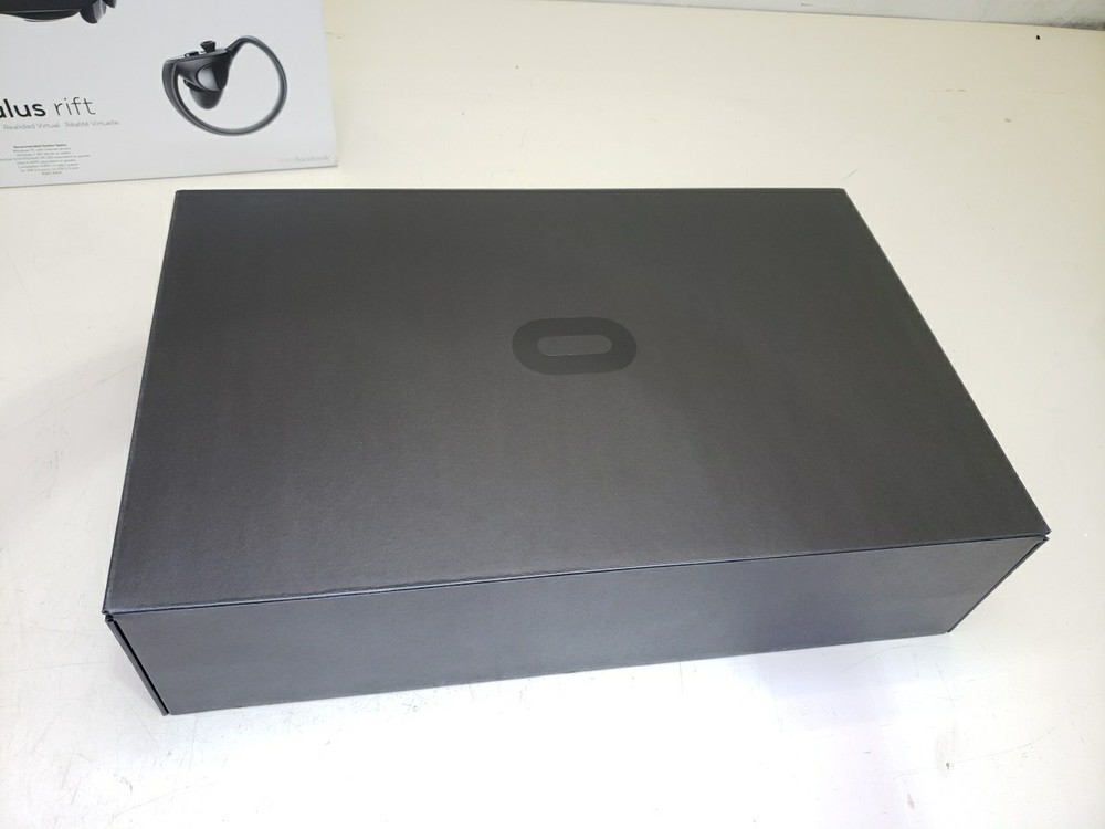 Oculus Rift Virtual Reality Headset HM-A with Controllers Sensors - Open Box