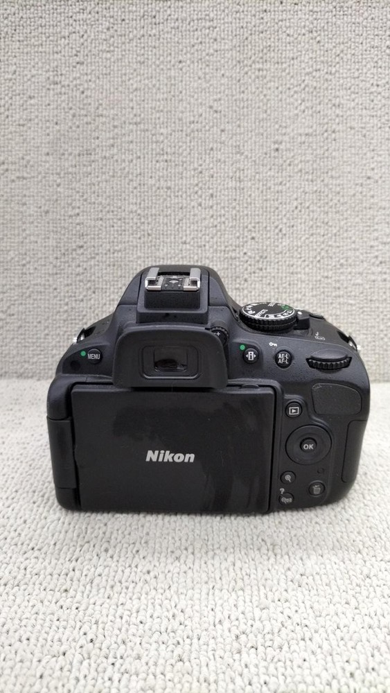 NIKON D5100 238451