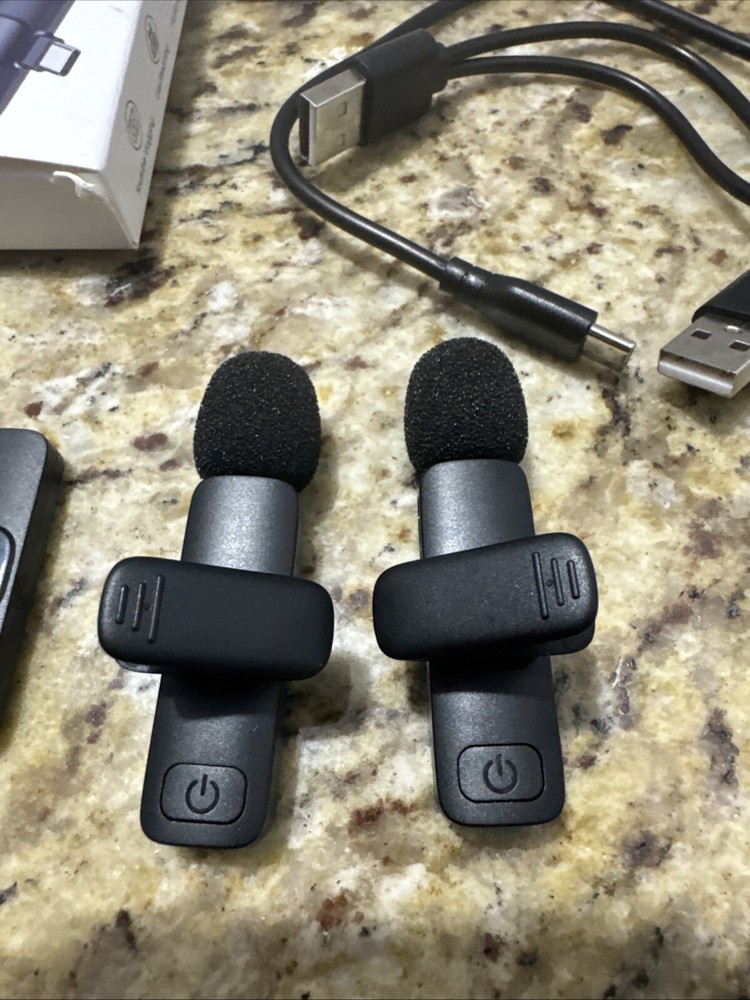 Wireless Lavalier Type C Lapel Microphone Model M2 Preowned Cpix