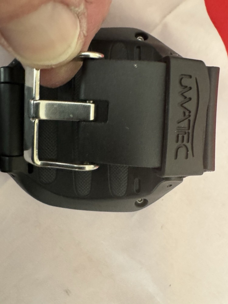 SCUBAPRO SMART TECH DIVE COMPUTERS 2 AVAILABLE NEED BATTERIES…SOLD SEPARATE