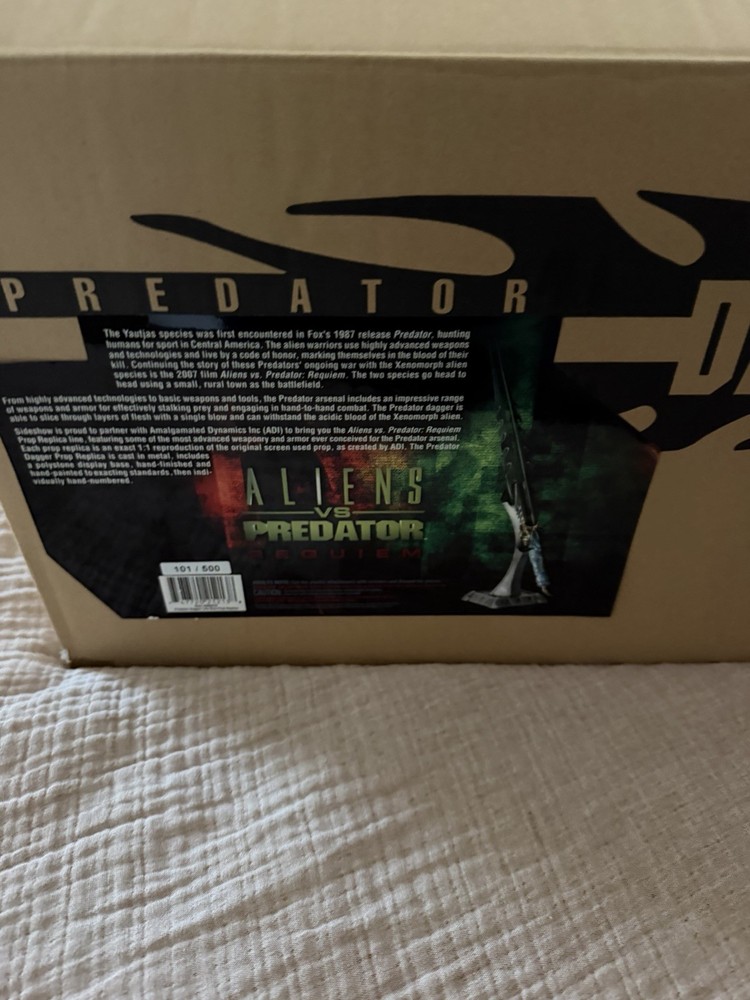 Sideshow Predator Dagger