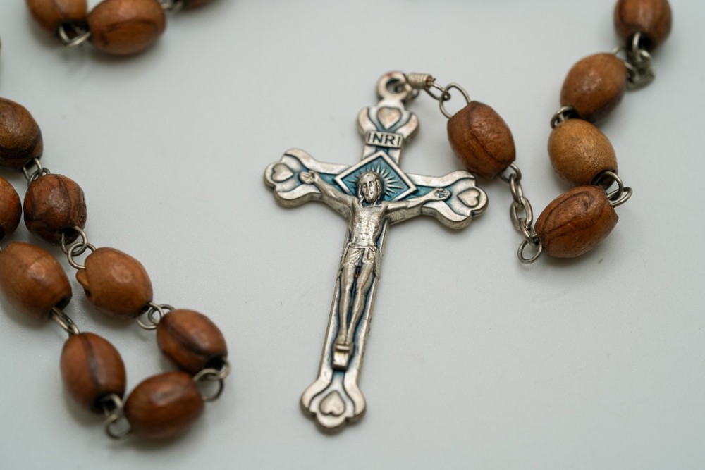 Vintage Olive Wood Bead Jerusalem Rosary 18" Loop JB45
