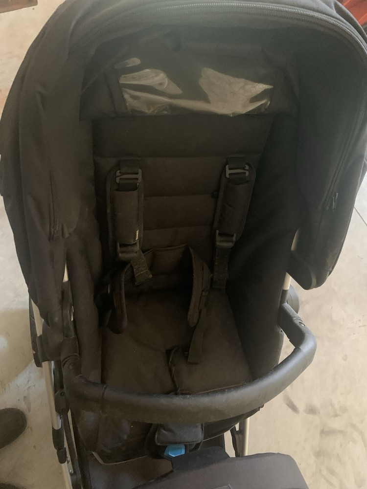 Thule Double Stroller With Tag Along Trailer