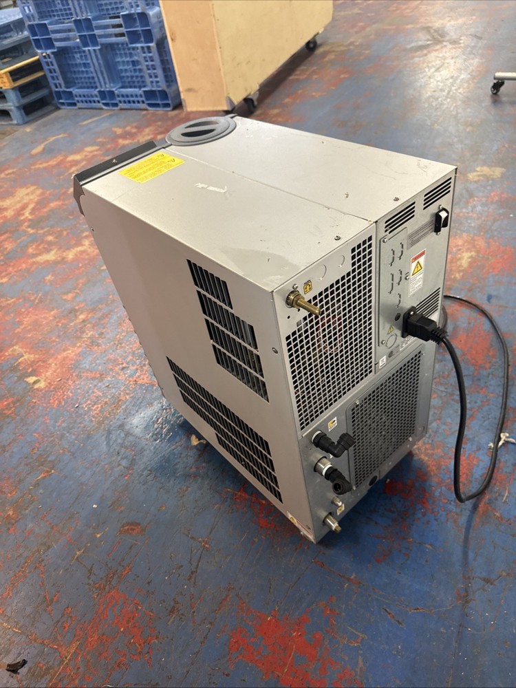 Thermo Scientific ThermoFlex 900 Recirculating Chiller