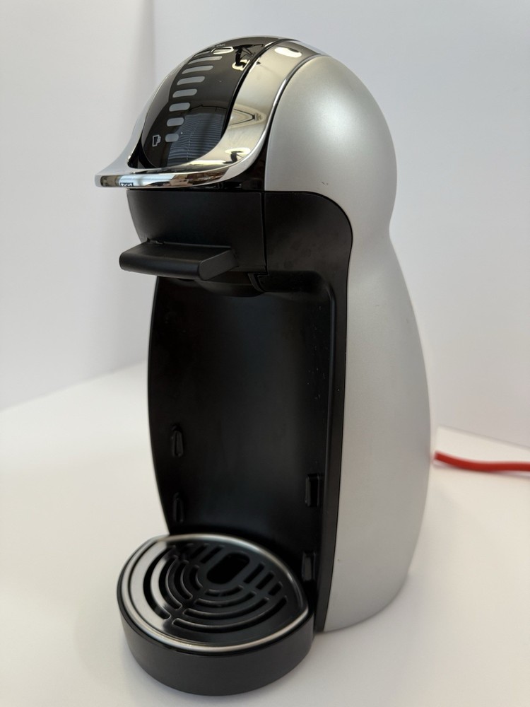 NESCAFÉ Dolce Gusto automatic coffee machine