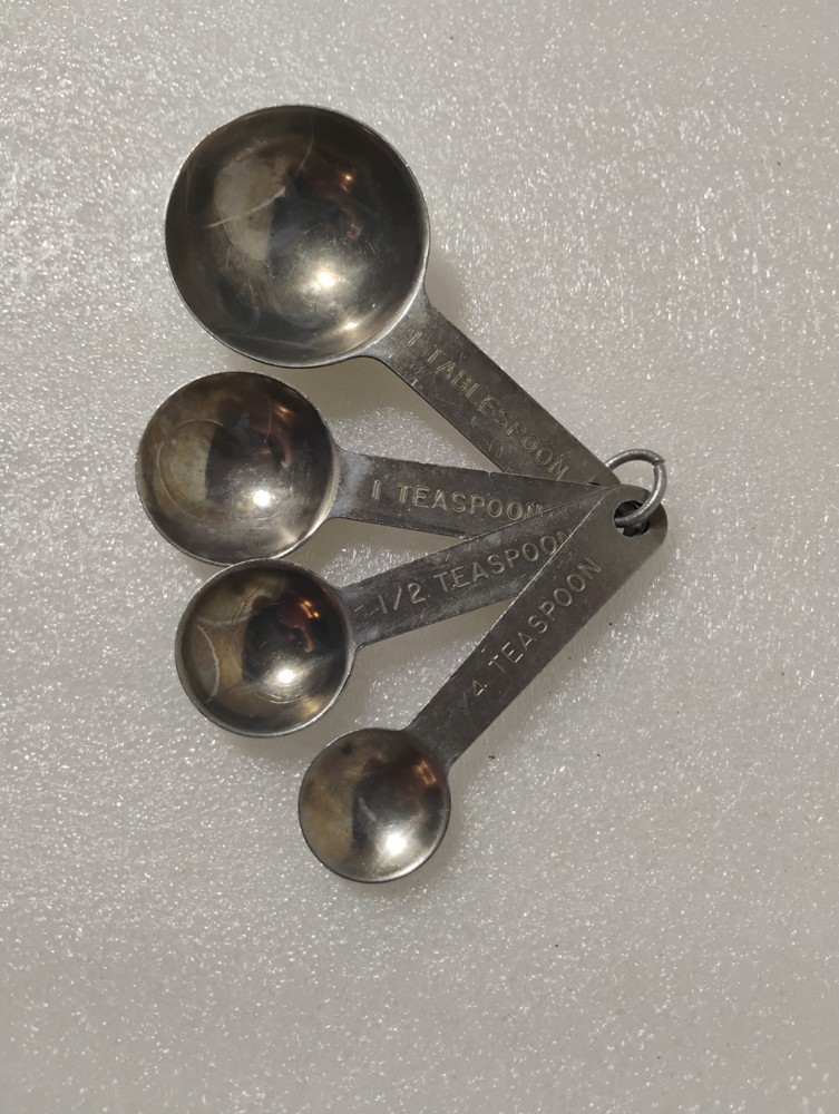 Vtg Aluminum Nesting Measuring Spoon Set On Ring MCM