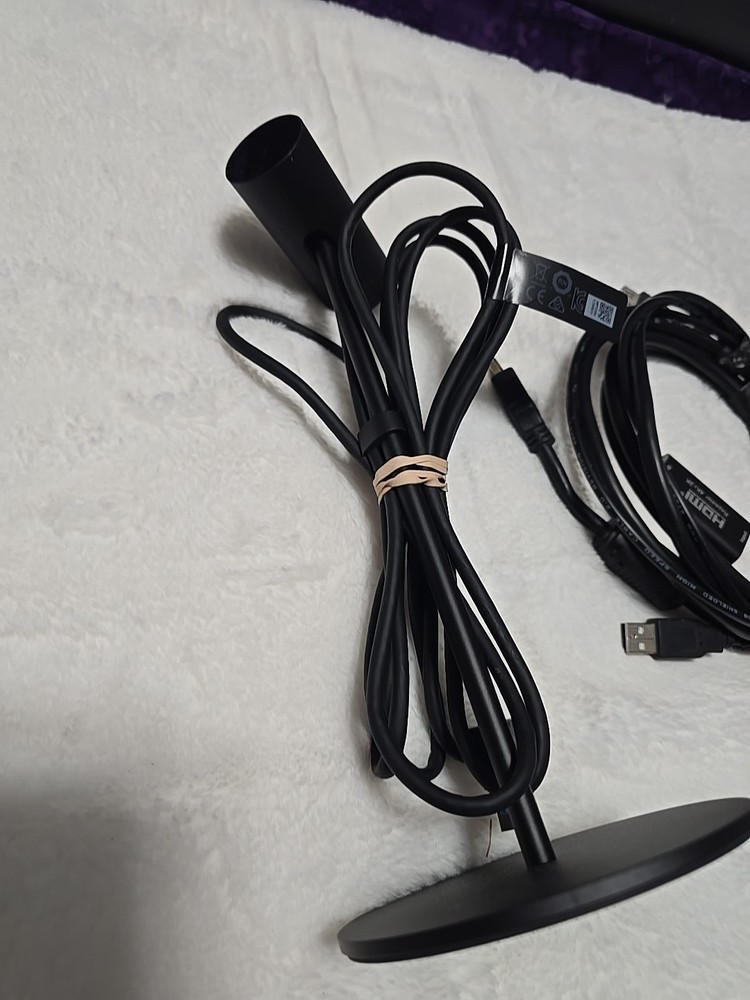 Meta Oculus Rift VR Headset- Black W Extra Sensor And Cables