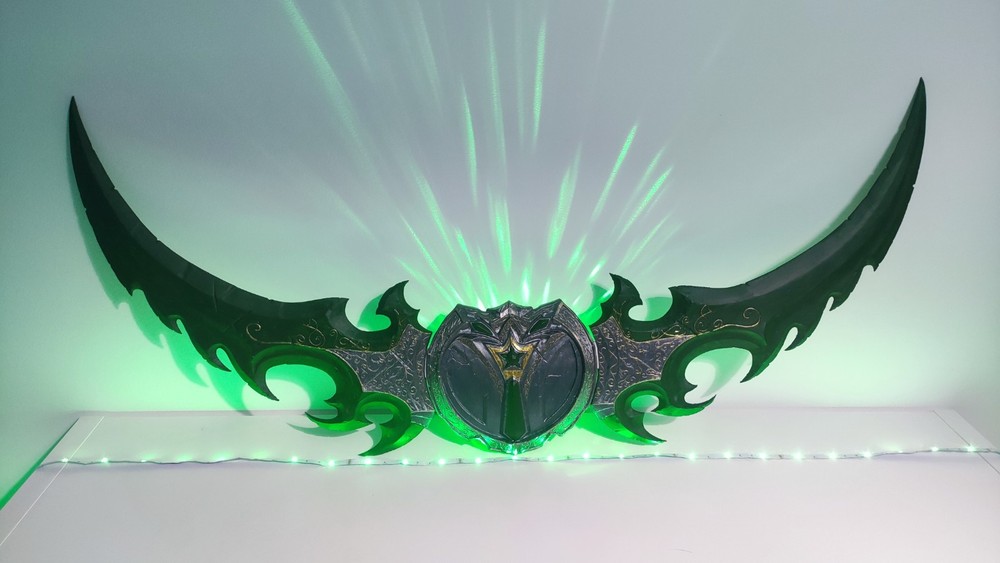 Warglaive of Azzinoth