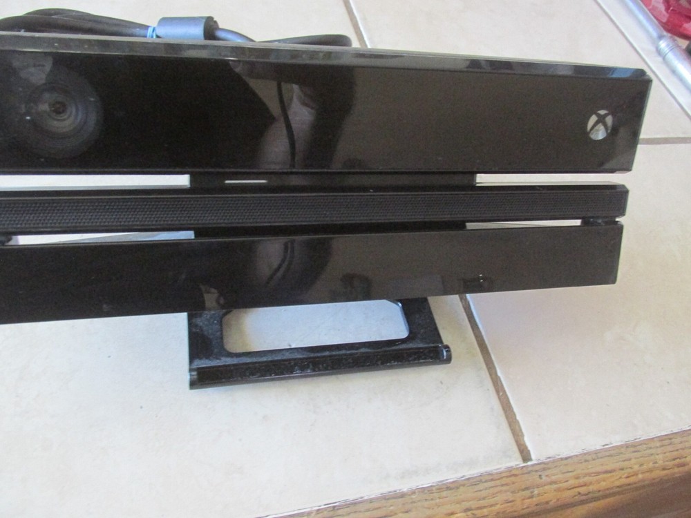 Microsoft Xbox One Kinect Sensor Bar 1520 OEM With Stand