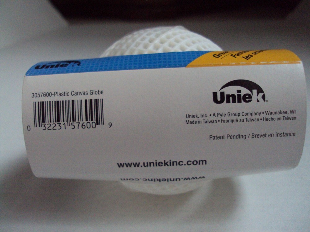 Uniek Plastic Canvas 3D Globe for Ornaments Quick Shape 3" diameter