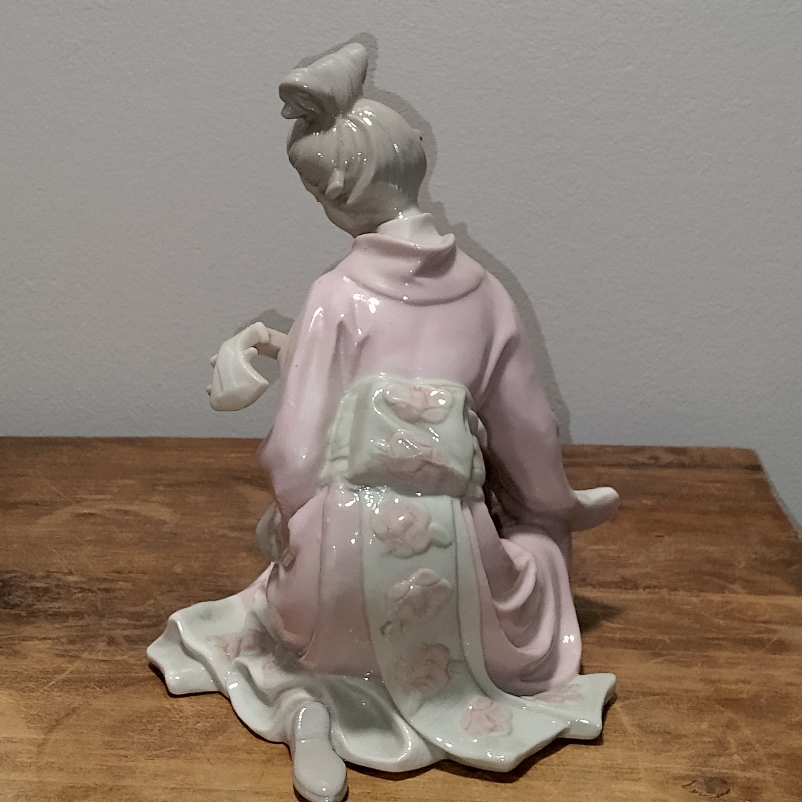 Porcelain Japanese Geisha Lady Playing Shamisen Figurine Vtg 80s Pink Pastels