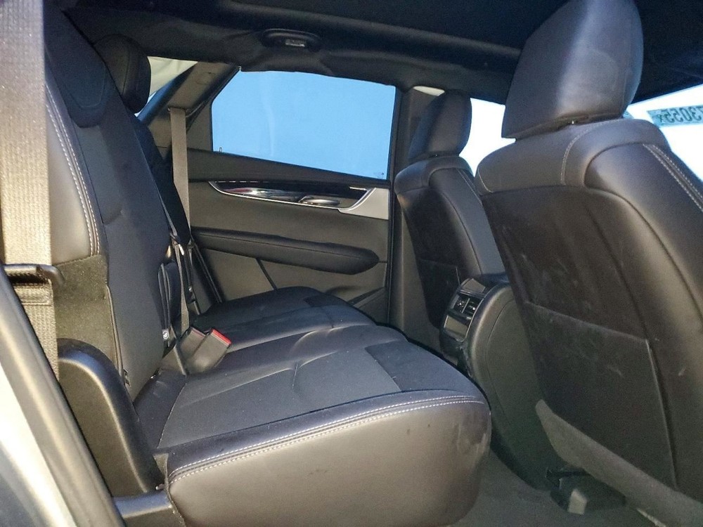XT5 2024 Glove Box 809351
