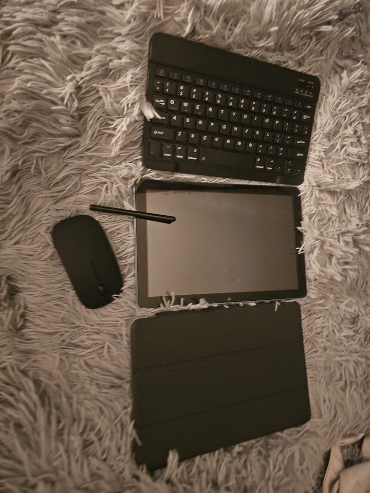 Nice AI PRO Tablet And Accessories