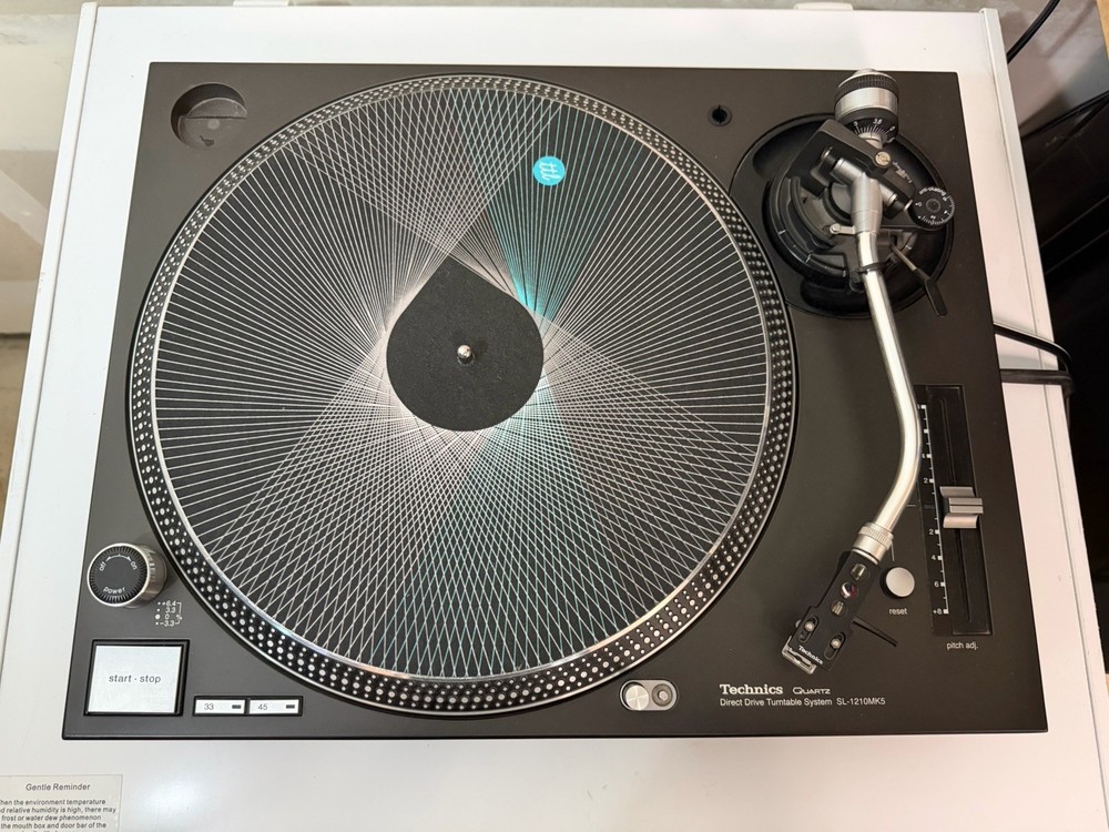 Technics sl-1210mk5 Turntable Black