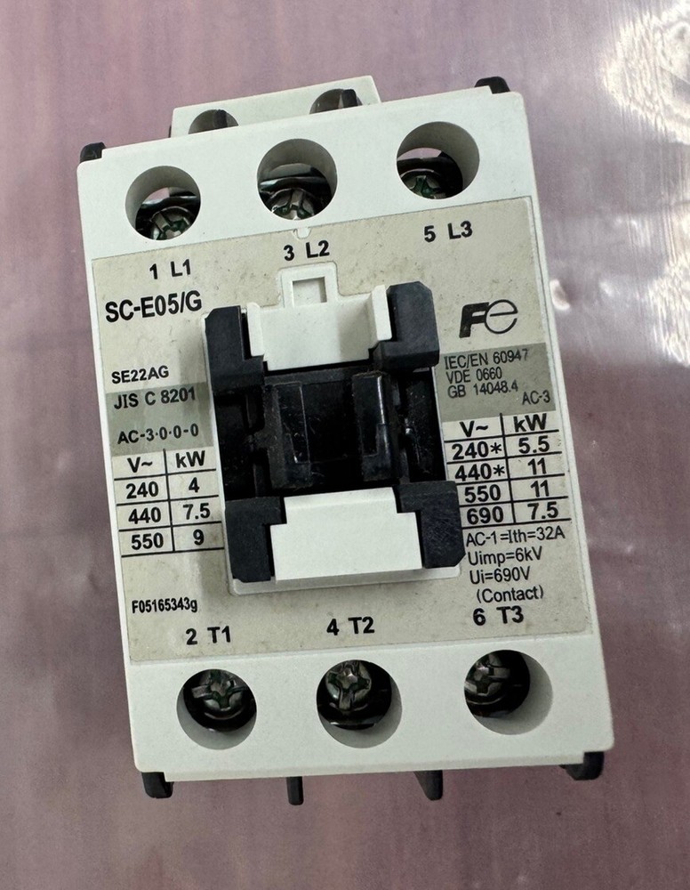 Fuji SC-E05/G Contactor 24VDC Coil